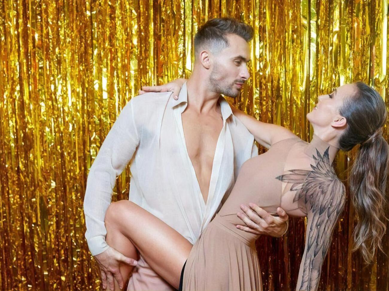 Ризатдинова участвовала в "Танцах со звездами" в 2019 году вместе с хореографом Прохоровым