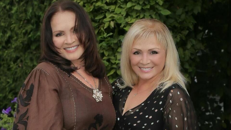 Аурика (справа) – младшая сестра Софии Ротару