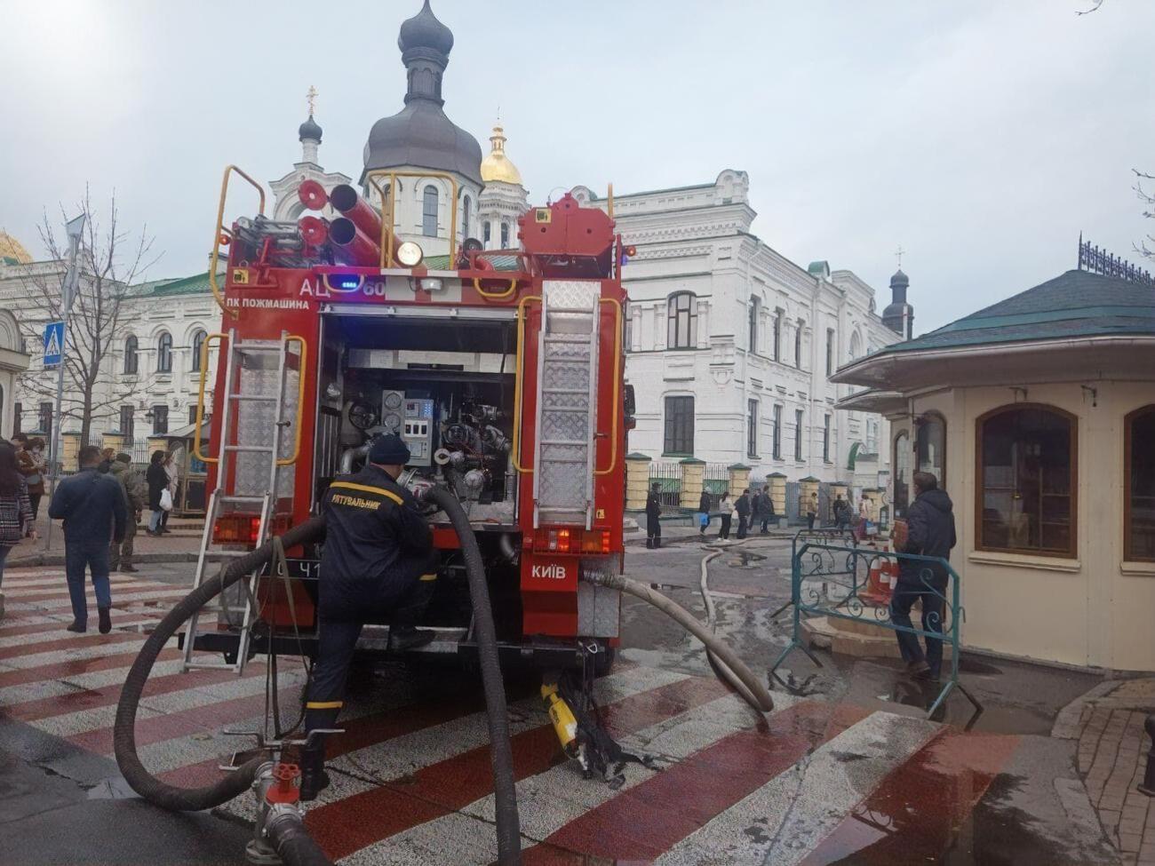 До гасіння пожежі залучали 55 осіб та 13 одиниць техніки