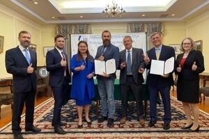 Контракт подписали в посольстве Украины в США