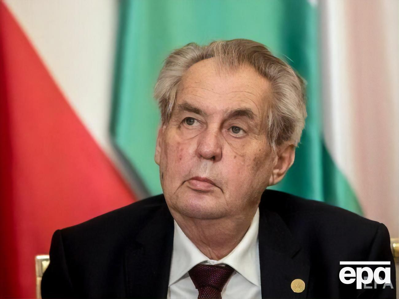 Земана госпитализировали 10 октября