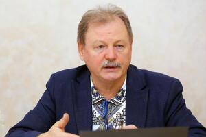 Горбачев призвал прекратить привлечение денег родителей на нужды школ