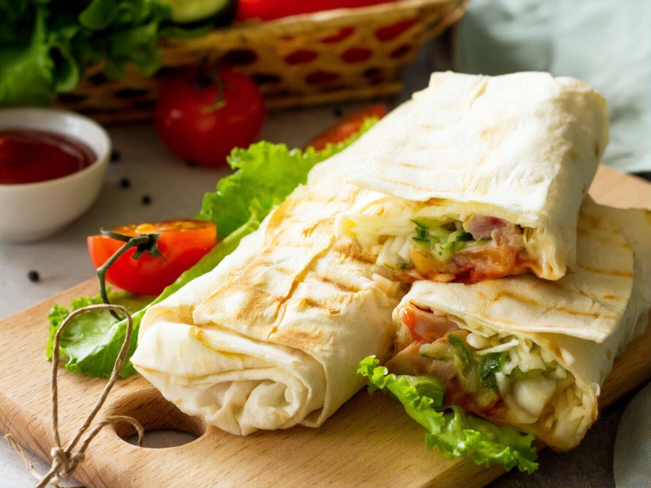 Домашнюю шаурму можно приготовить с любой начинкой