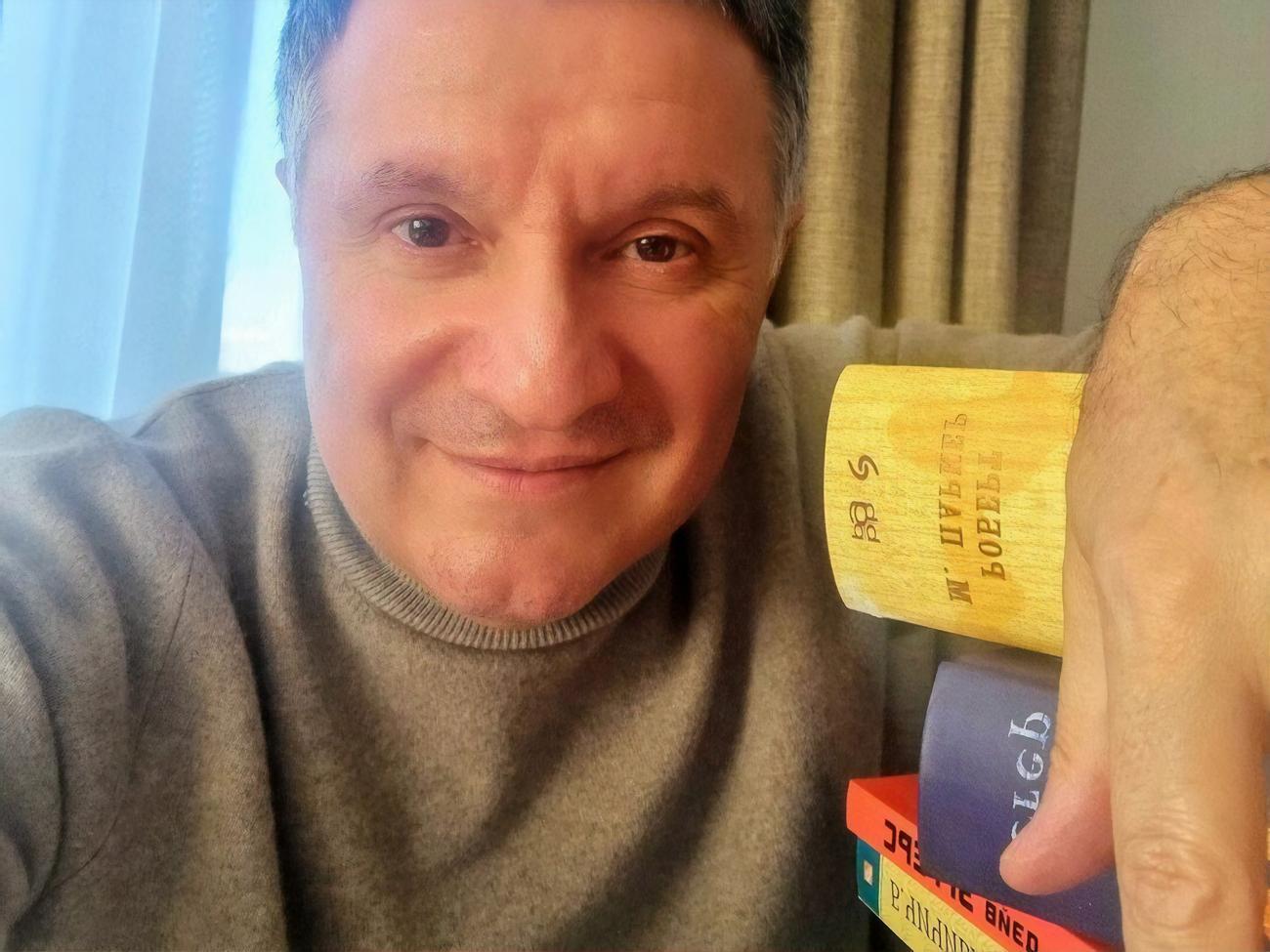 Аваков (на фото) назвал Разумкова "очень перспективным человеком"