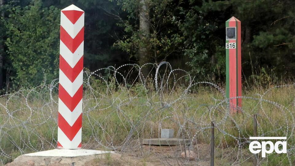 Побудувати стіну Польща планує упродовж найближчих пів року