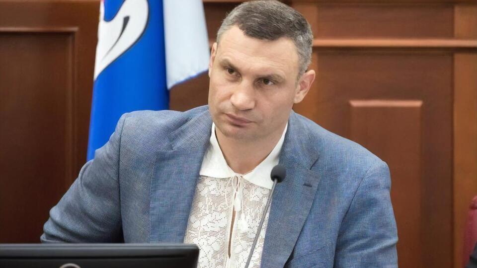 Кличко: Сьогодні зранку без попередження заїхав подивитися, що відбувається на об'єкті. А там, скажу прямо, мало що відбувається