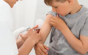 В США детей от пяти лет разрешено прививать вакциной Pfizer