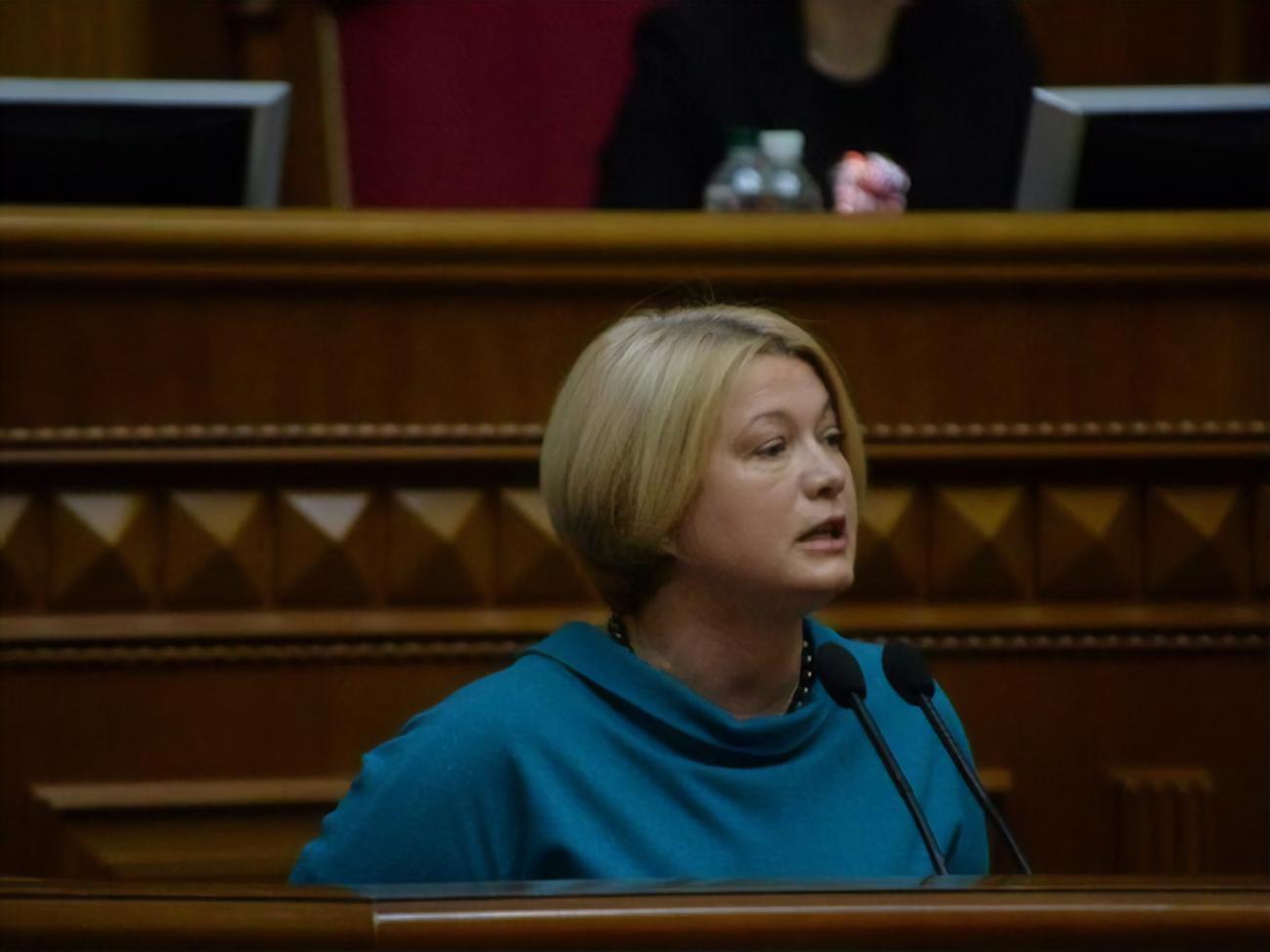 Геращенко: Сегодня в Украине 32 тыс. украинок наравне с мужчинами воюют, защищая страну