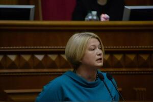 Геращенко: Сьогодні в Україні 32 тис. українок нарівні з чоловіками воюють, захищаючи країну