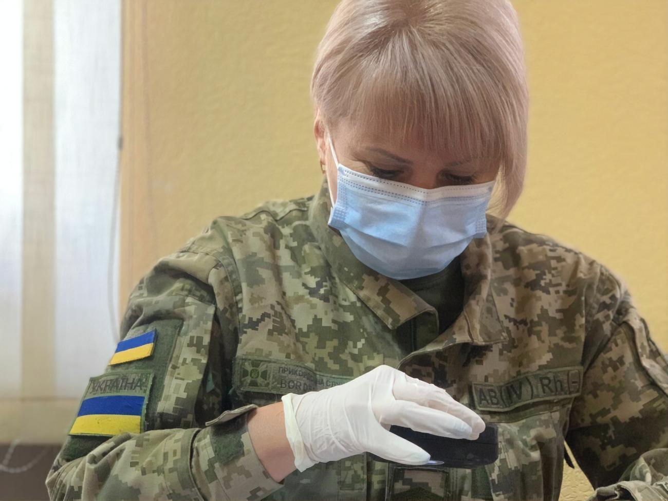 Моряків не пустили до України