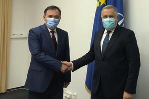 Жовква (на фото праворуч) та Некулееску зустрічалися в Бухаресті