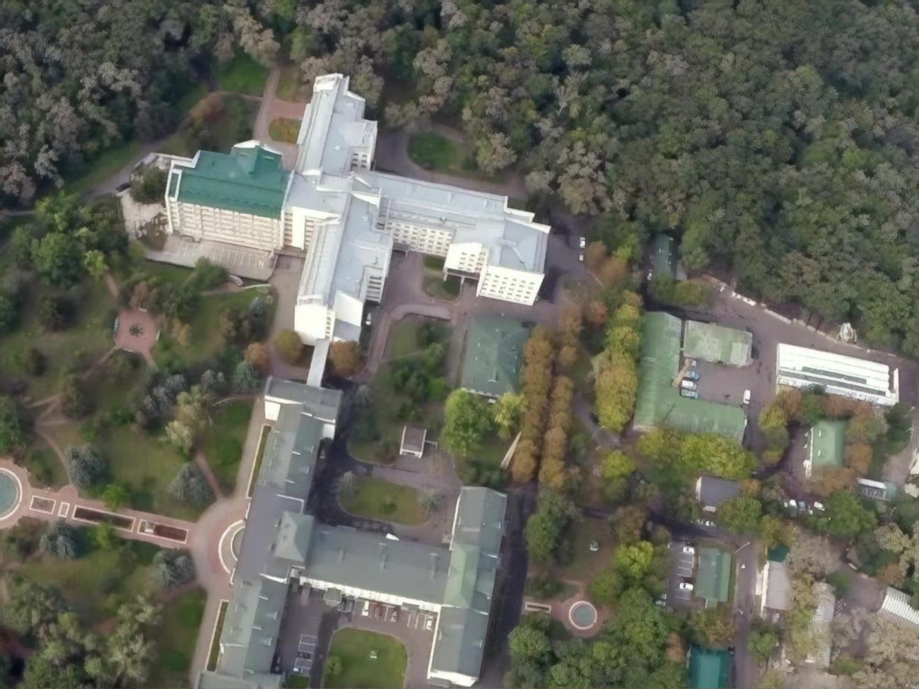 Платные консультации в "Феофании" исчисляются сотнями гривен