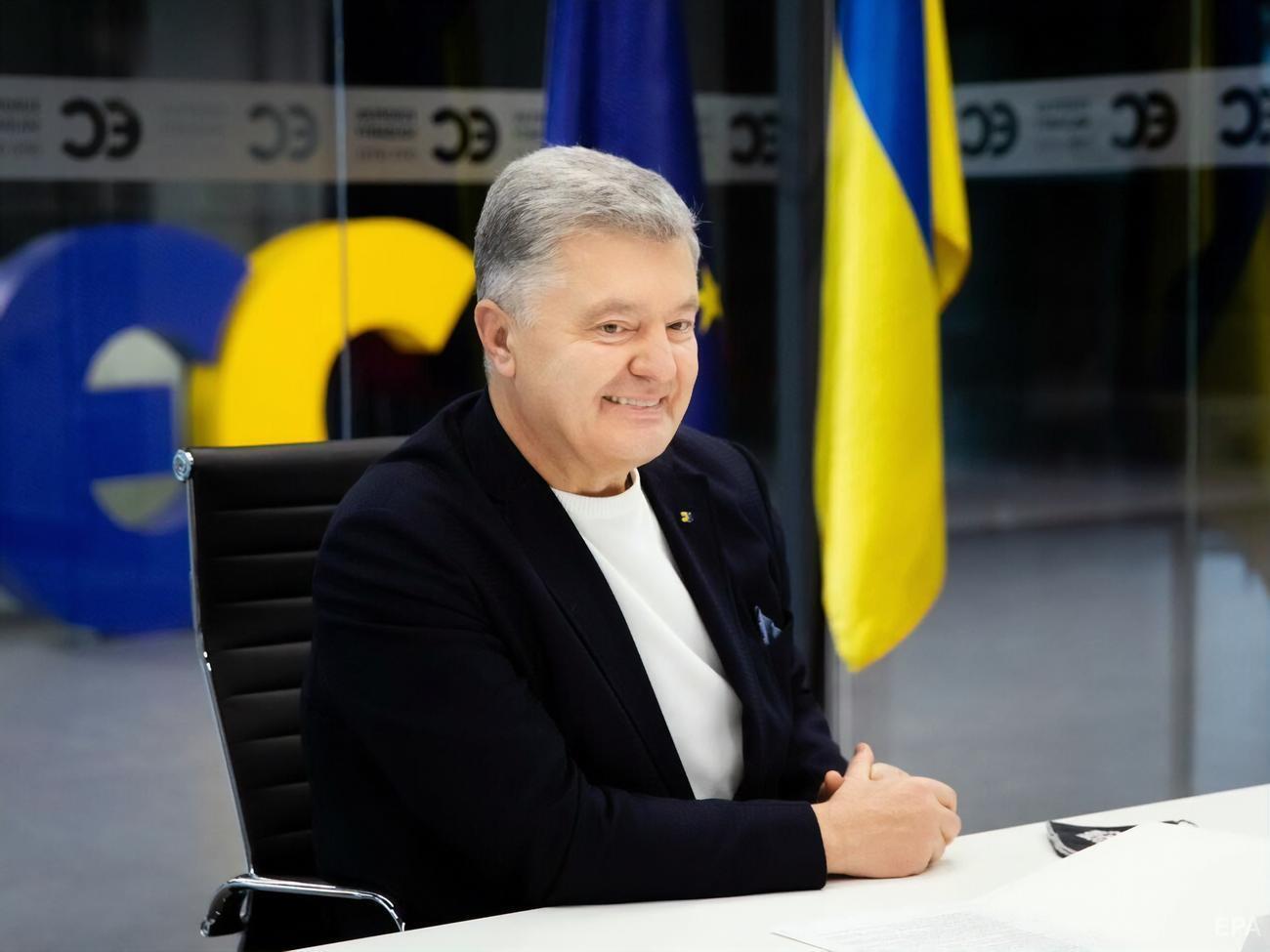 Порошенко: Це залежатиме не від мене, а від людей. Коли люди звернуться, я прийму рішення
