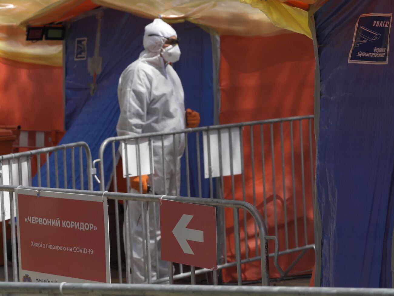 Среди заболевших за сутки &ndash;&nbsp;398 медиков