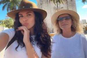 Настя Каменських із мамою Лідією Петрівною