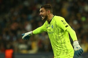 Бущан пропустил два мяча