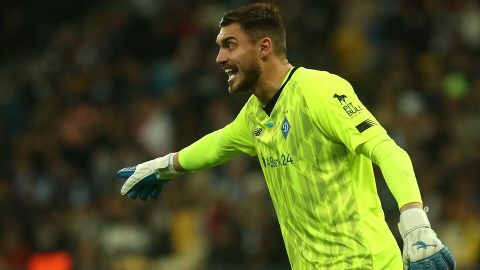 Бущан пропустил два мяча