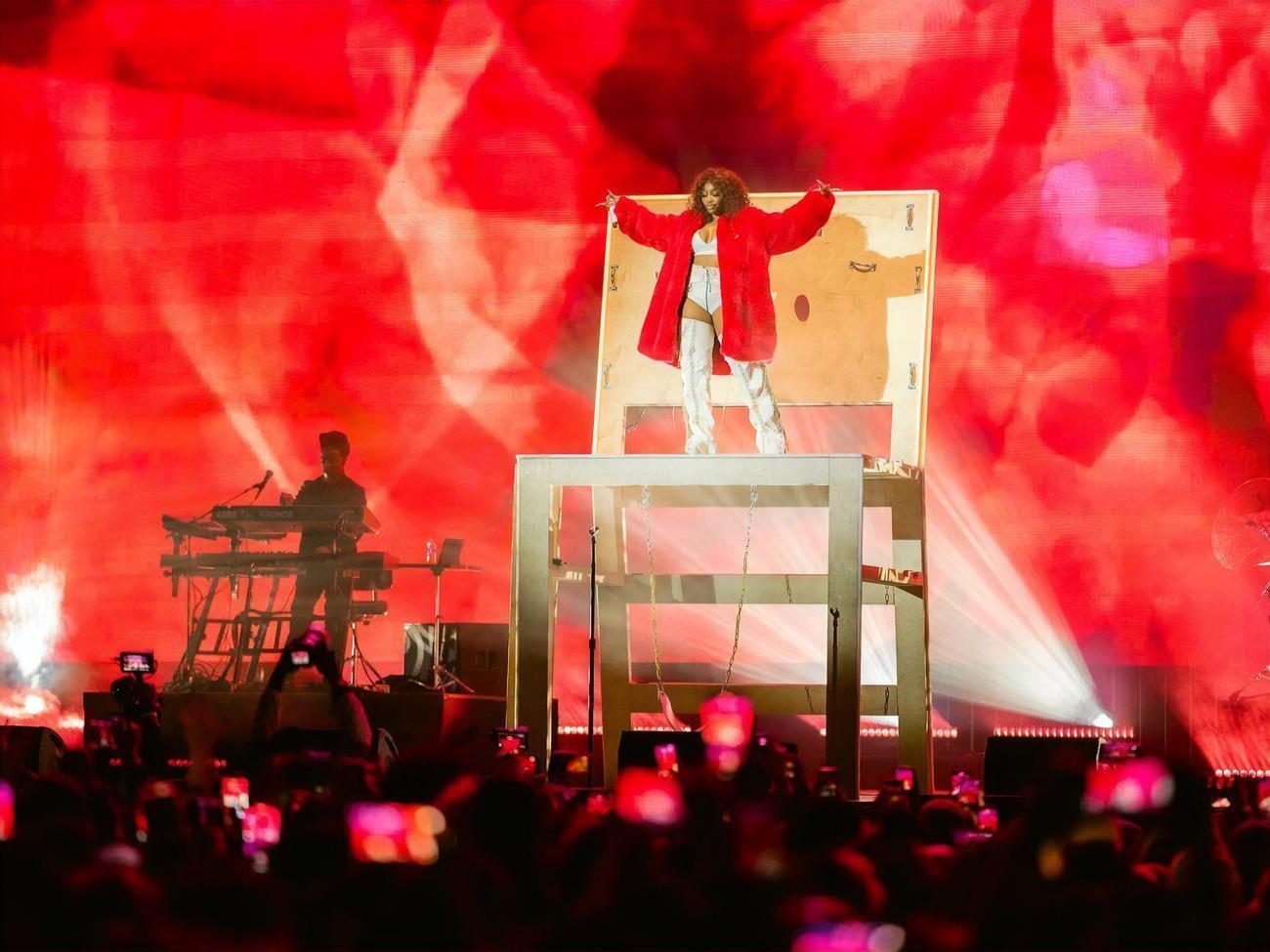 После инцидента фестиваль остановили