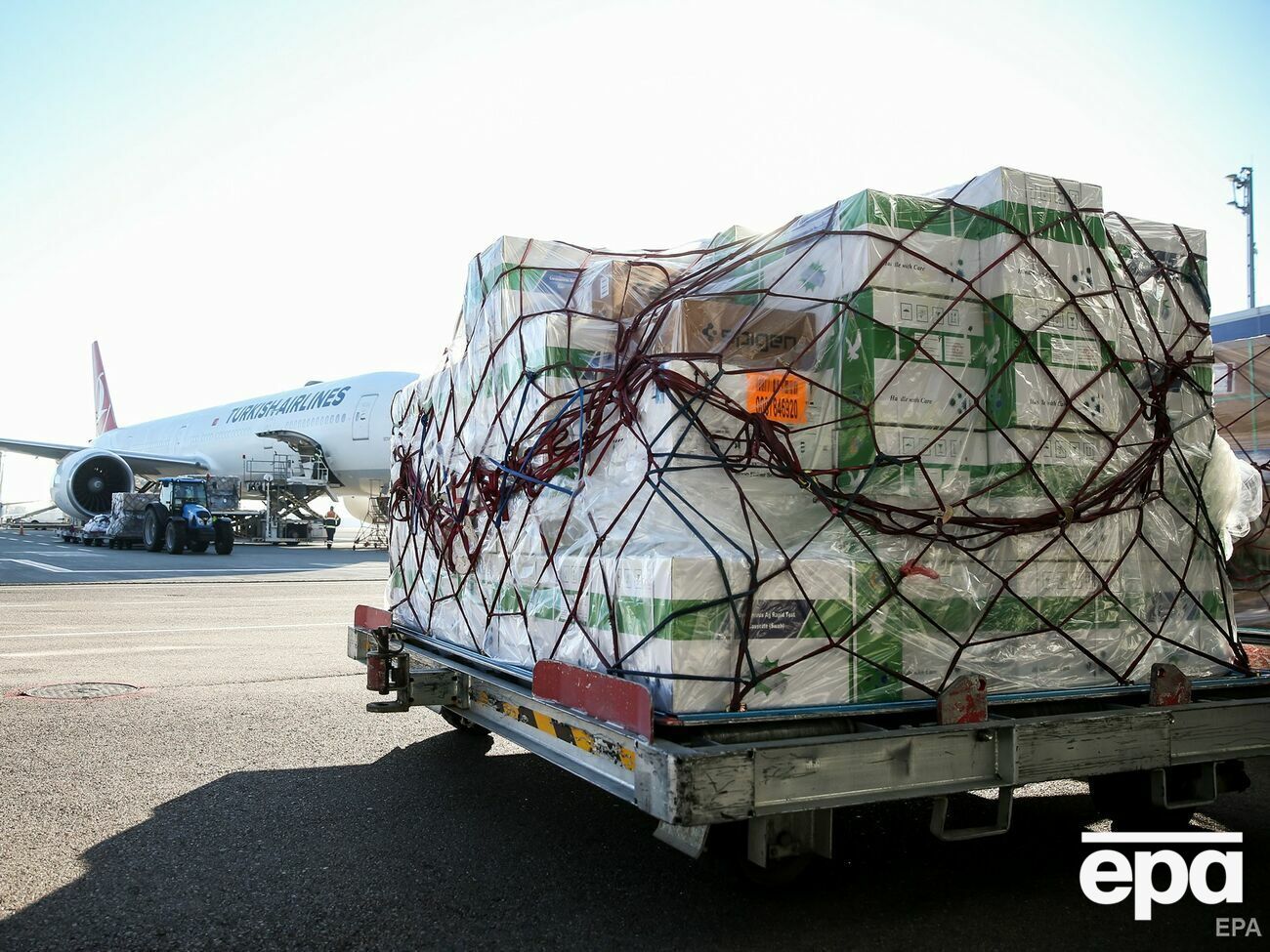 Вакцину предоставили в рамках механизма COVAX