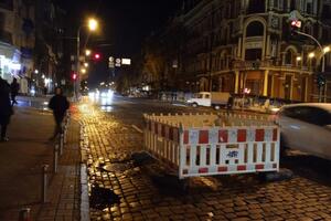 Дорожное покрытие провалилось в районе дома на улице Владимирской, 43