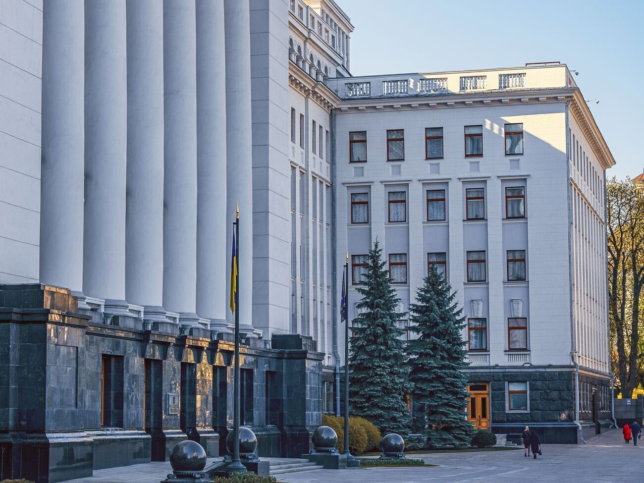 Надо показывать результаты, чтобы оставаться в кресле министра, сказал спикер президента Украины