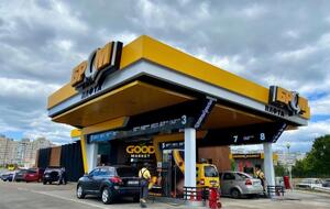 В Исследовательском центре горюче-смазочных материалов сообщили журналистам, что повышенное содержание кислорода негативно влияет на потребительские качества такого топлива