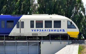Для давления на "Укрзалізницю" народные депутаты организовали как минимум три межфракционных депутатских объединения, утверждает "Дело"