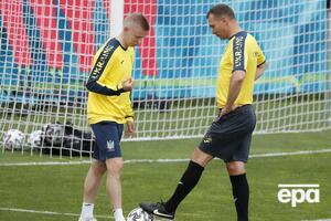 Шевченко (праворуч) хоче бачити в "Дженоа" Зінченка (ліворуч)