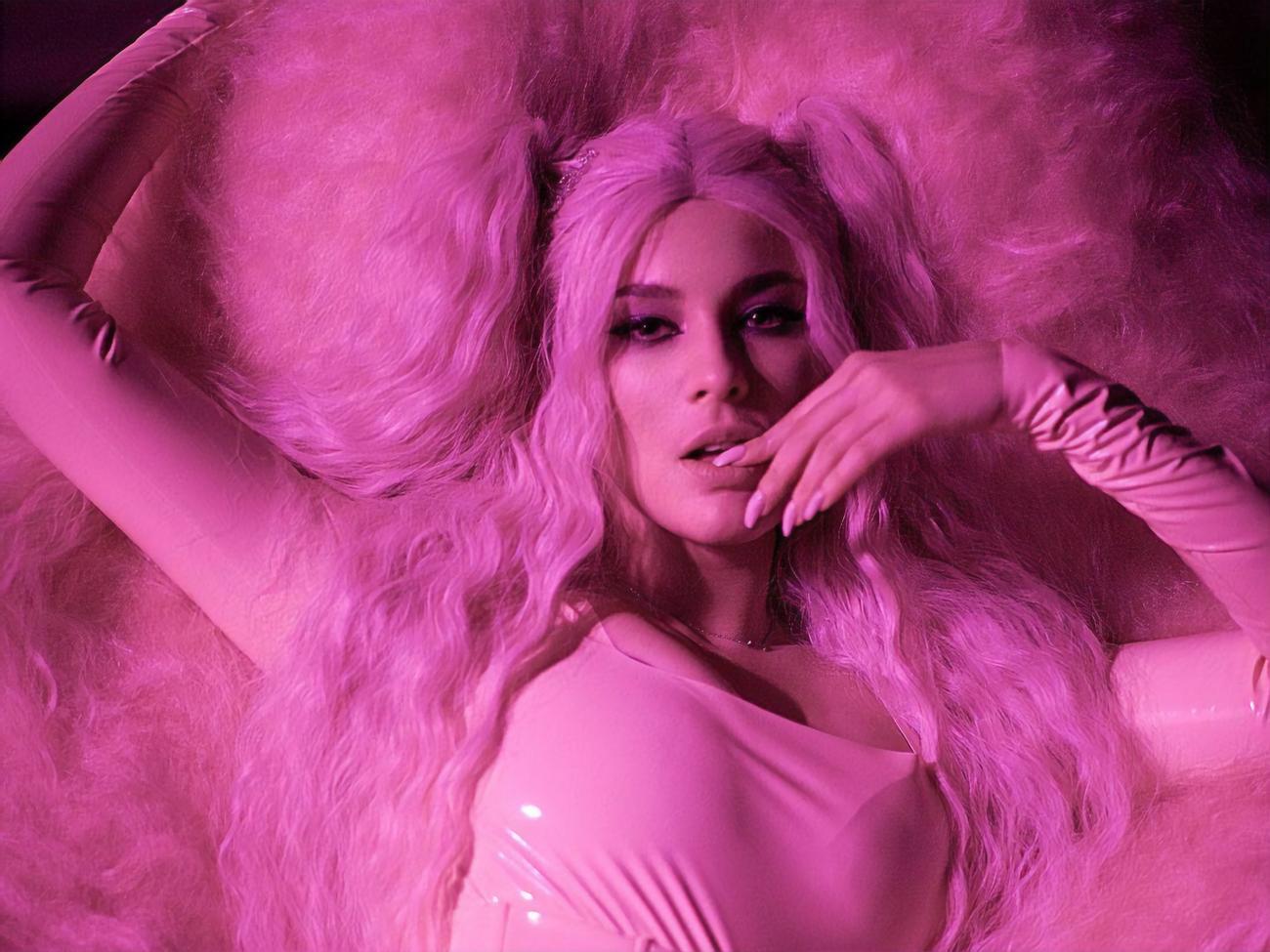 Maruv выпустила новый ролик