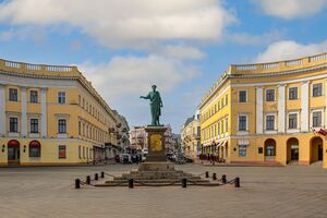 Редакція Odessa Online знайшла рішення про передання землі, подібні до одеського, в муніципалітетах інших міст