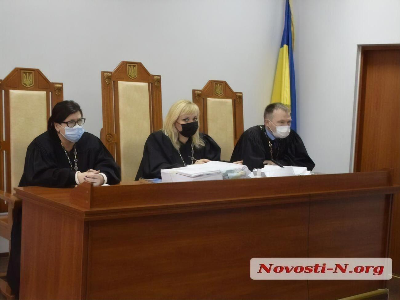 Судьи объявили перерыв в деле до 12 ноября