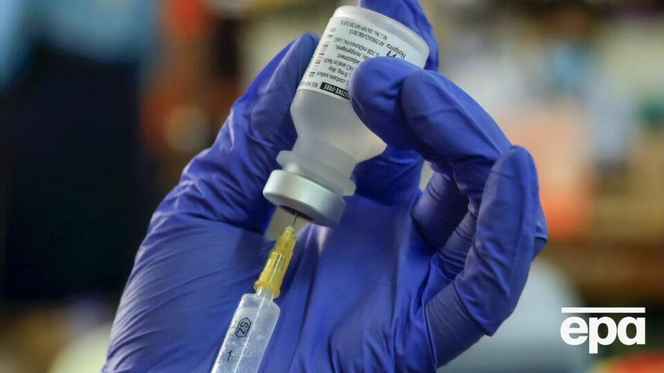 Вакцинация в Украине началась 24 февраля