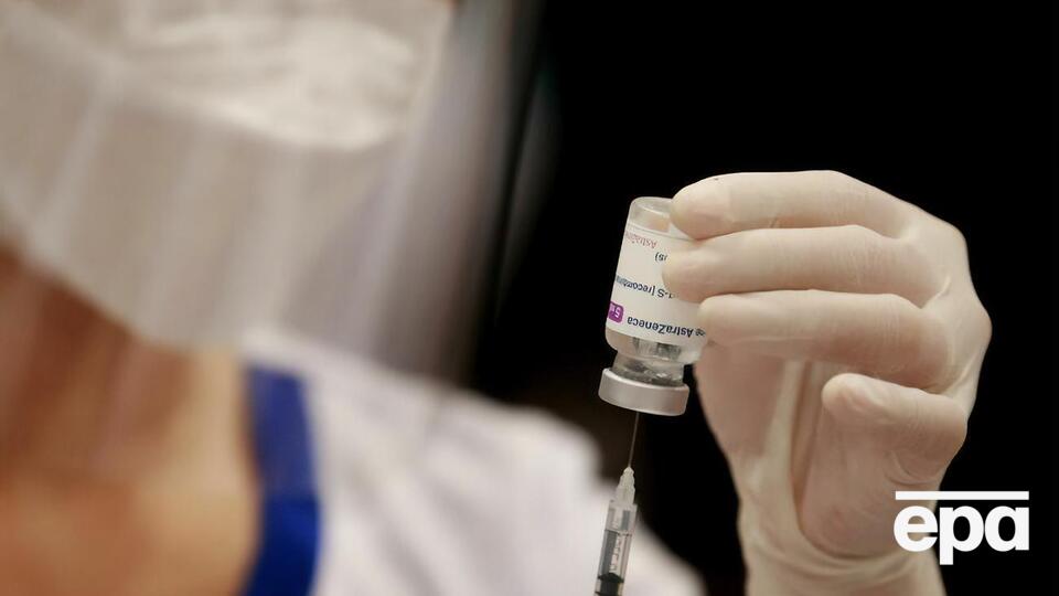 Согласно сообщениям Минздрава, сейчас в Украине есть более 800 тыс. доз вакцины AstraZeneca cо сроком годности до 30 ноября
