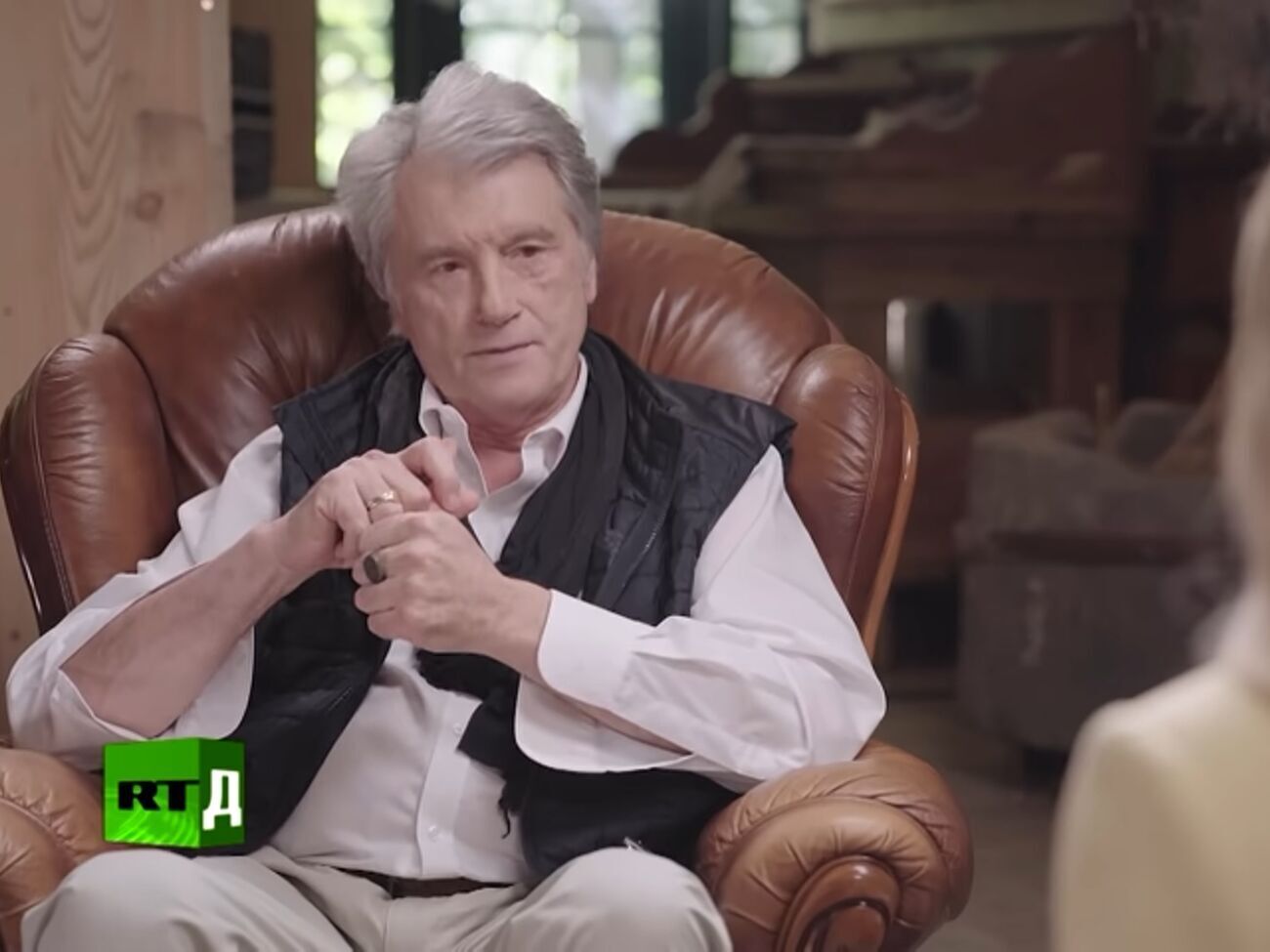 Ющенко отказался комментировать ситуацию. По данным СМИ, его обманным путем уговорили дать комментарий пропагандистам