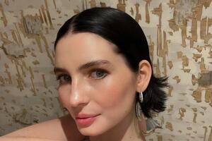 Мидоу посвятила публикацию восьмой годовщине со дня гибели ее отца Пола Уокера