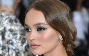 Лили-Роуз Депп попала в объектив камер папарацци на улицах Лос-Анджелеса