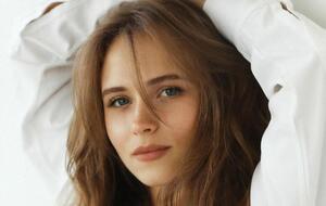 Кошмал стала відомою після зйомок у серіалі "Свати"