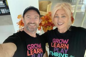 Хью Джекман трогательно поздравил жену Деборру-Ли Фернесс с 66-м днем рождения