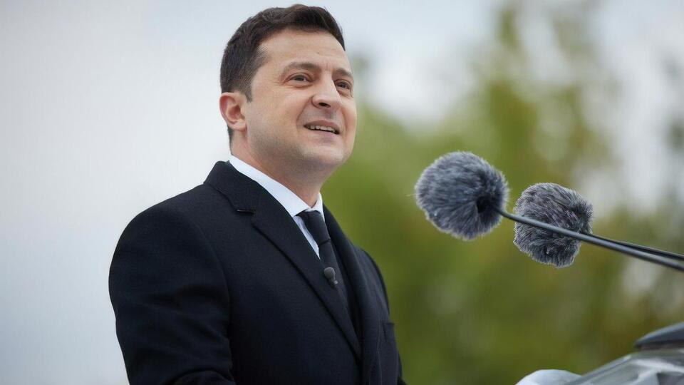 17,5% українців вважають, що Зеленський та його оточення хочуть переділити власність і самі стати олігархами