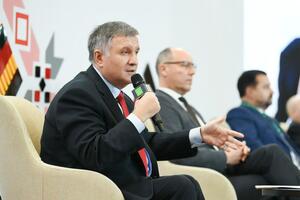 Арсен Аваков: Баланс предполагает прислушиваться к обществу. Иногда это бывает неудобно, но нужно прислушиваться