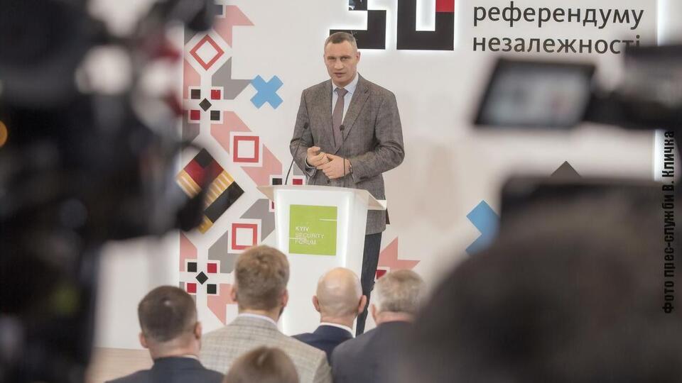 Виталий Кличко: И снова, как и при Януковиче, видим наступление на свободу слова. Видим неприятие какой-либо критики