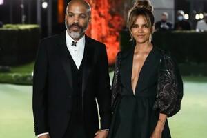 В сентябре 2020 года Холли Берри подтвердила роман с Ван Хантом