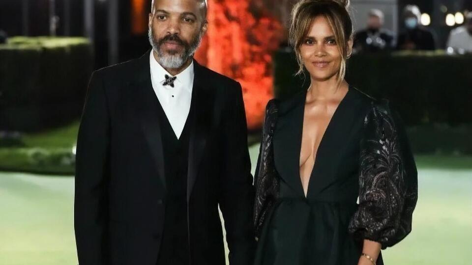 В сентябре 2020 года Холли Берри подтвердила роман с Ван Хантом