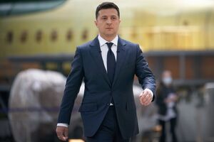 Зеленський (на фото) зустрінеться з Макроном та Шольцом у Брюсселі, зазначив Єрмак