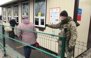 Бойовики блокують роботу КПВВ на Донбасі