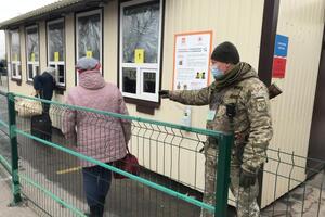 Бойовики блокують роботу КПВВ на Донбасі
