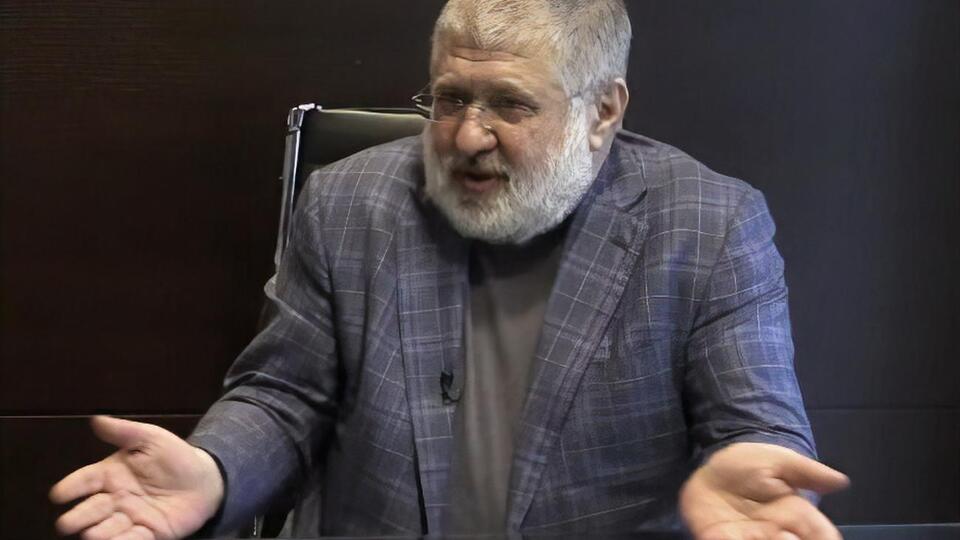 С просьбой о комментарии журналисты обратились к Игорю Коломойскому, он отказался общаться на эту тему