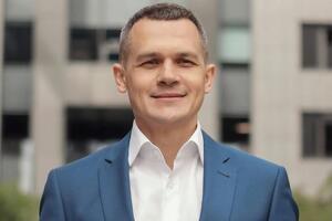 11 октября Кабмин Украины переназначил Кучера главой Государственной регуляторной службы