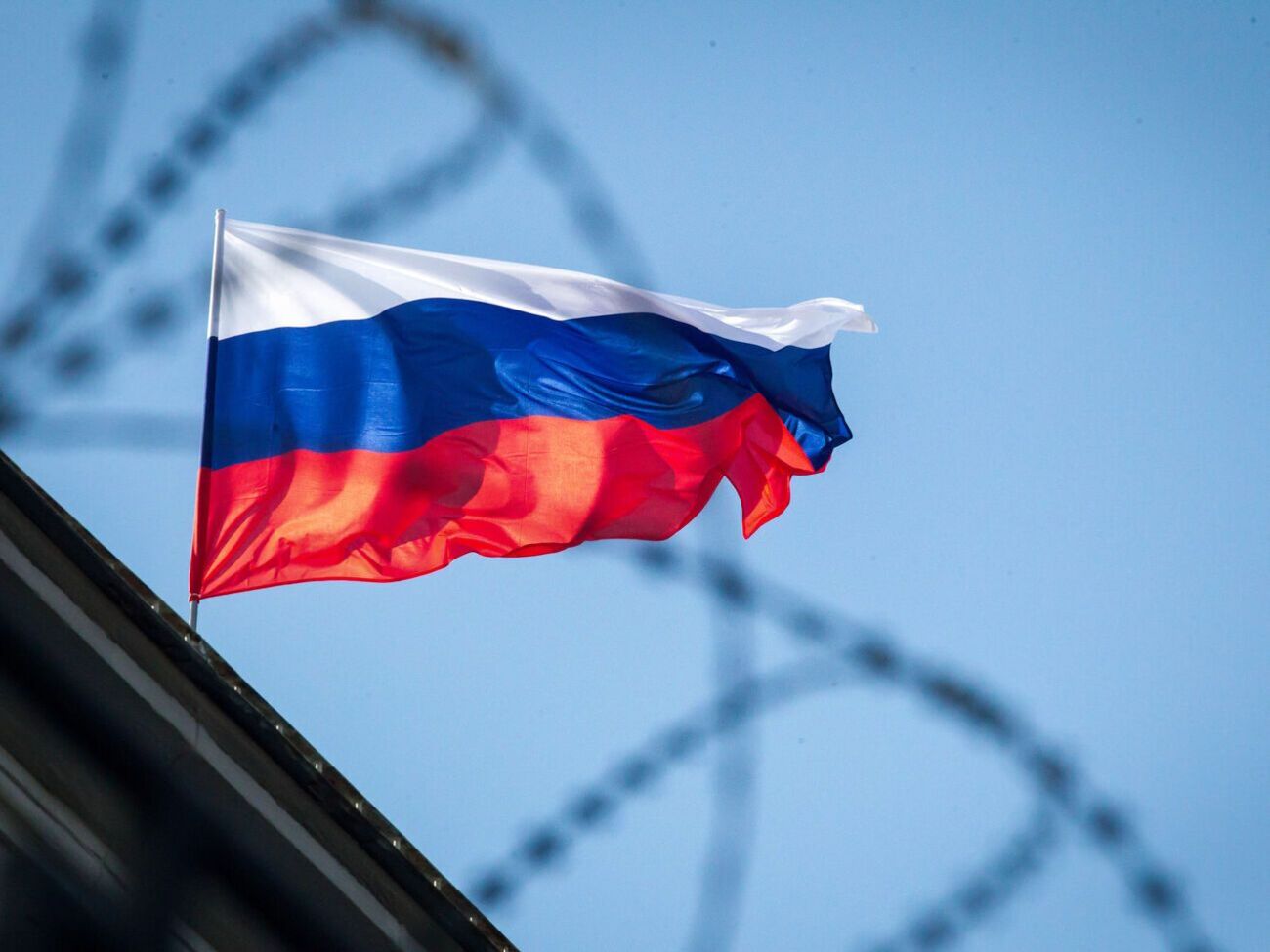 Більшість українців найбільш ворожою країною вважають Росію