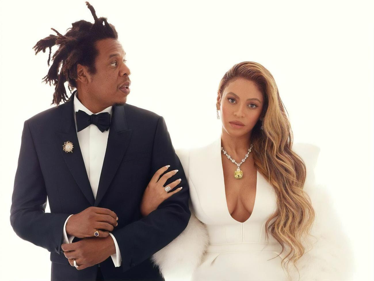 Для свидания с Jay-Z Бейонсе выбрала наряд от Gucci x Balenciaga